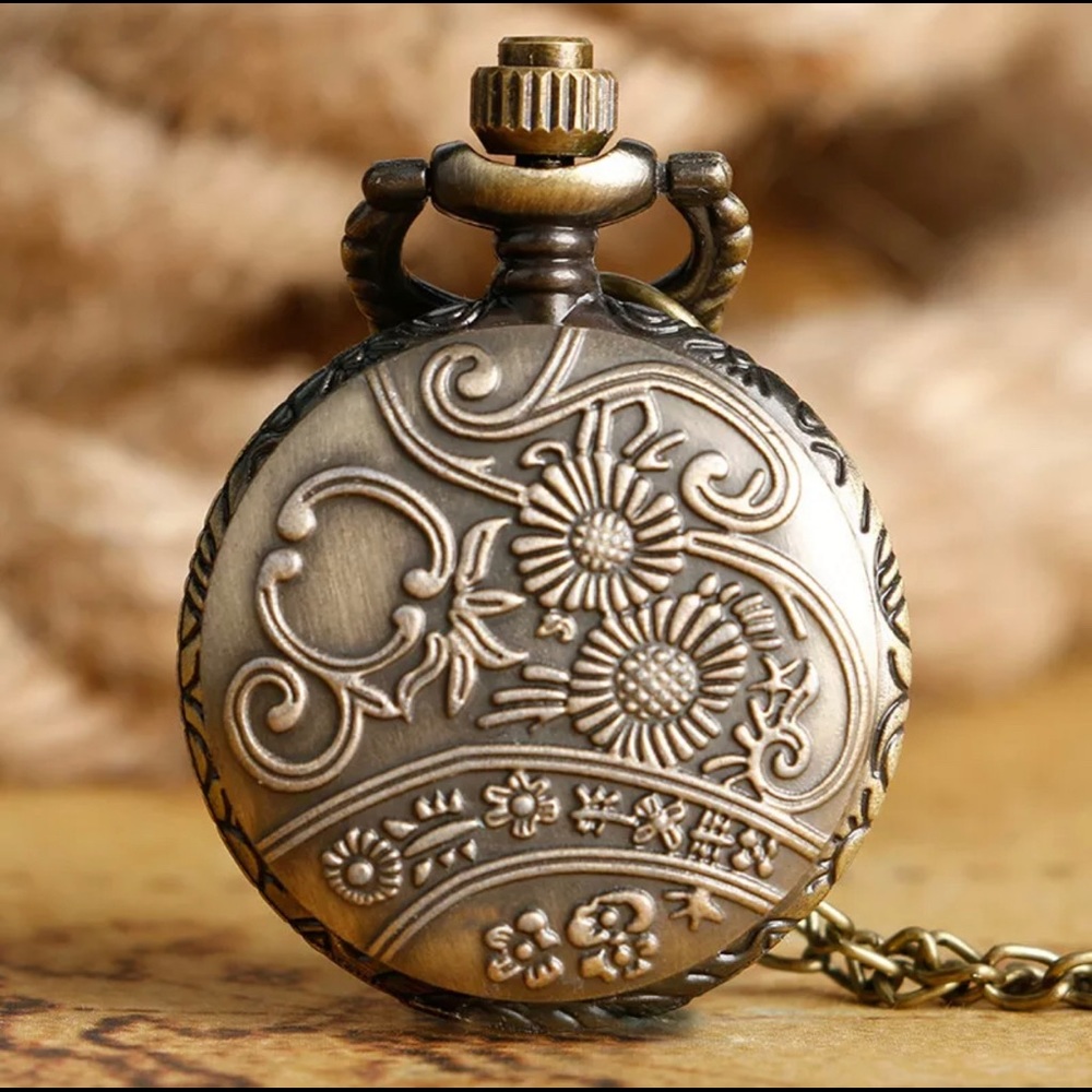Vintage Alice in Wonderland Pocket Watch Necklace - Picture 9 of 14